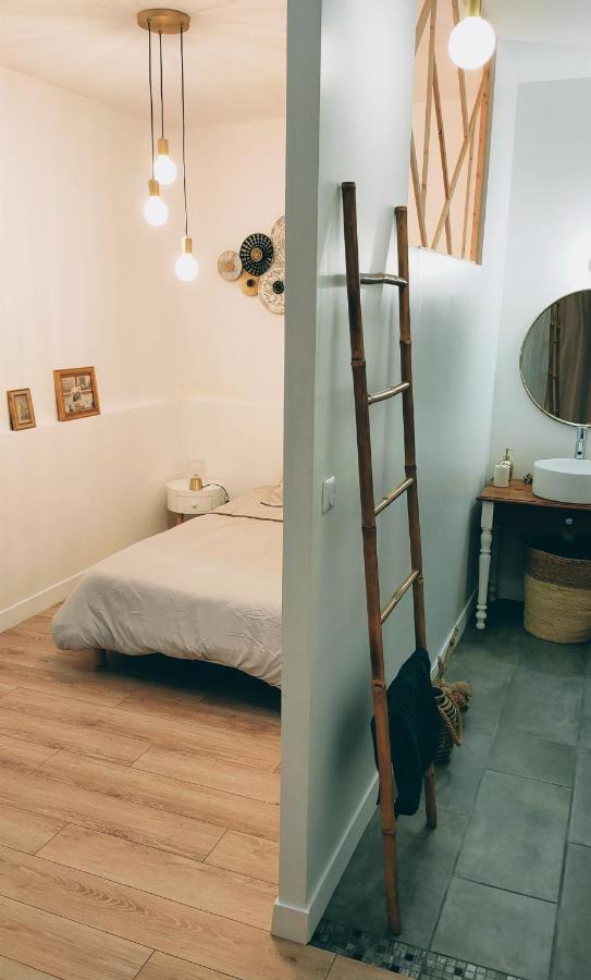 La Suite Angouleme Luaran gambar