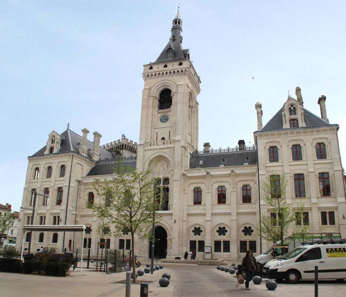 La Suite Angouleme Luaran gambar